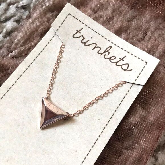 Boho Modern Pendant Necklace Rose Gold Color Triangle Pyramid Minimalist Chain - Picture 1 of 2